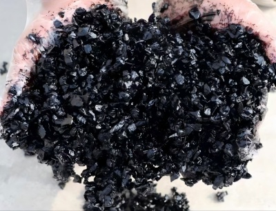 哈密沥青冷补料（沥青砂）的优势特点与施工流程解析